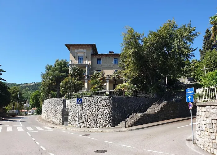 Jure - Vlasta Lovran